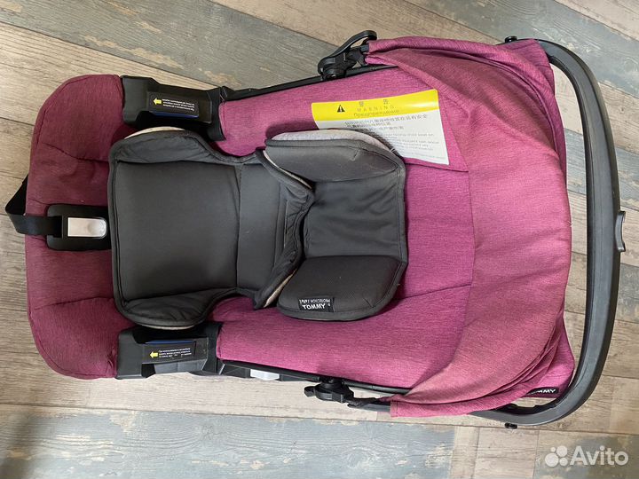 Коляска-автокресло-переноска Tommy Hilfiger 3в1