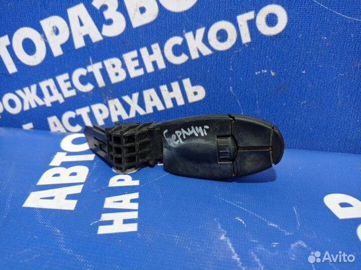 Кнопка управления магнитолой на руль Citroen