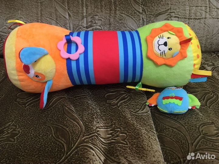 Развивающие игрушки. Валик для обучения ползанию