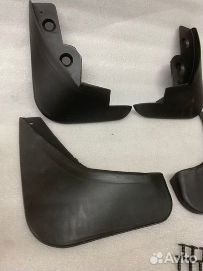 Комплект брызговиков ltdnbbk