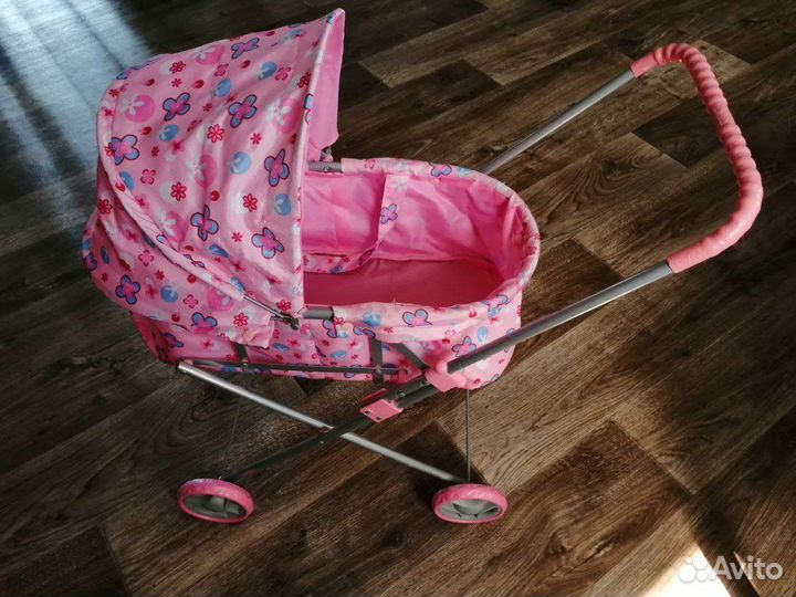 Кукольная коляска для куклы