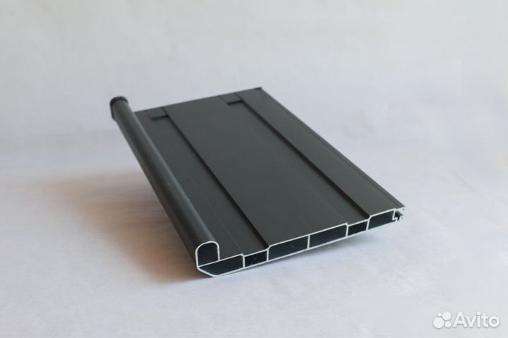 Подоконник алюминиевый