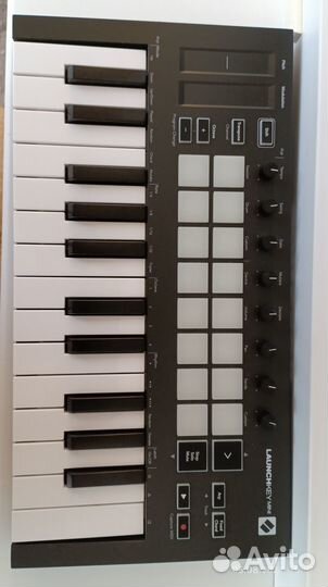 Midi-контроллер Novation Launchkey 25 mini MK3