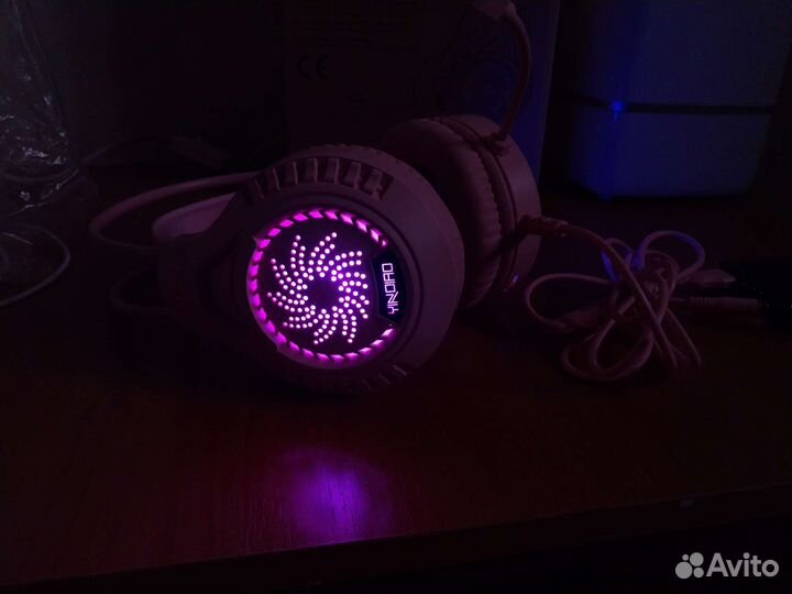 Наушники с микрофоном розовые