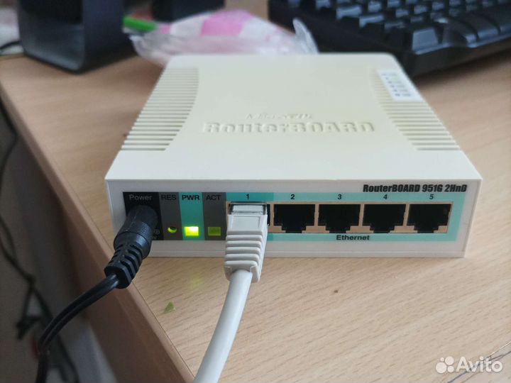 Микроти гигаб доста RB 951g 2hnd не рабо 2-ой порт