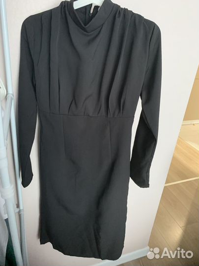 Платье черное классическое