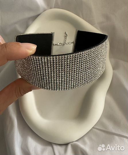 Чокер со стразами