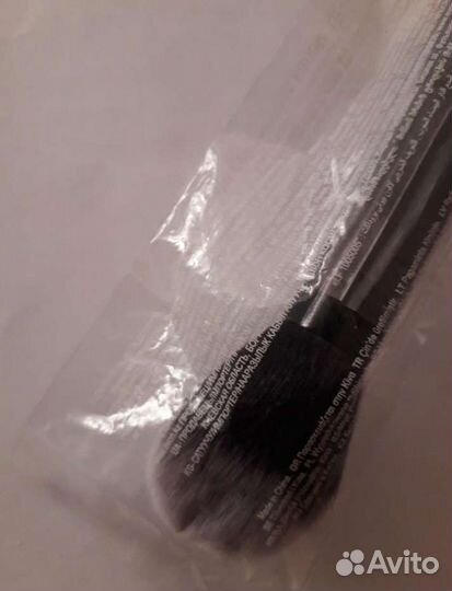 Avon.Румяна шарики,подводка, кисти,маска