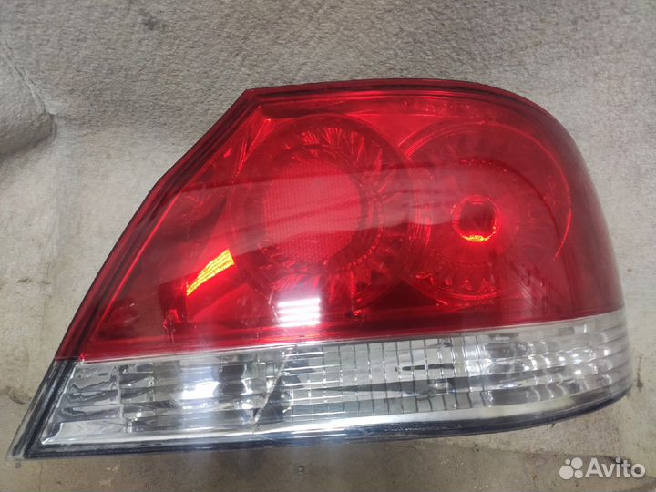 Фонарь правый Mitsubishi Lancer 9