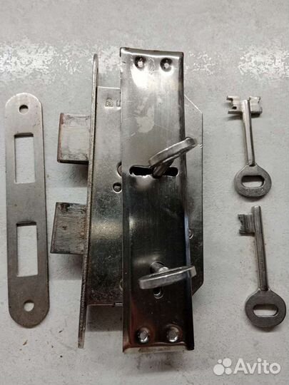 Замок врезной дверной