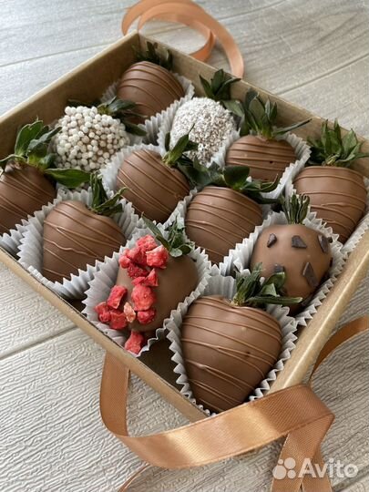 Сладкий подарок клубника в шоколаде