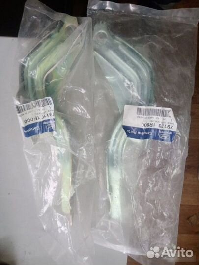 Петля капота Hyundai Solaris