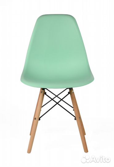 Стол со стульями