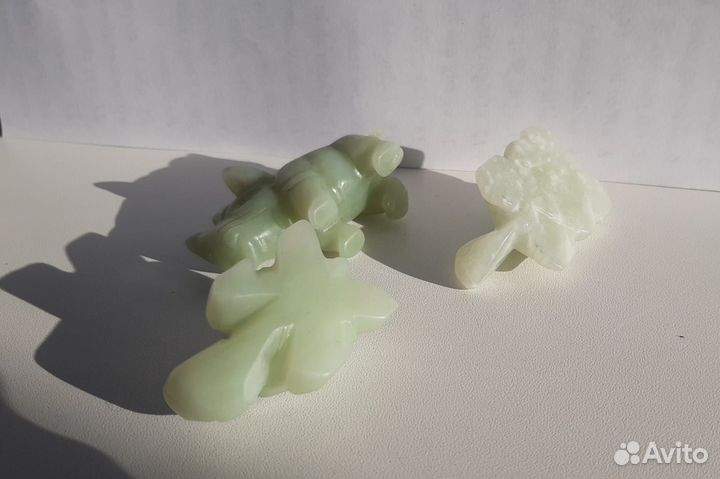 Фигурки из нефрита
