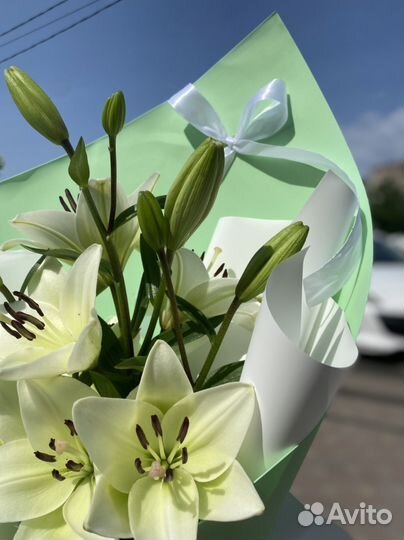Букеты из лилий, букеты с доставкой