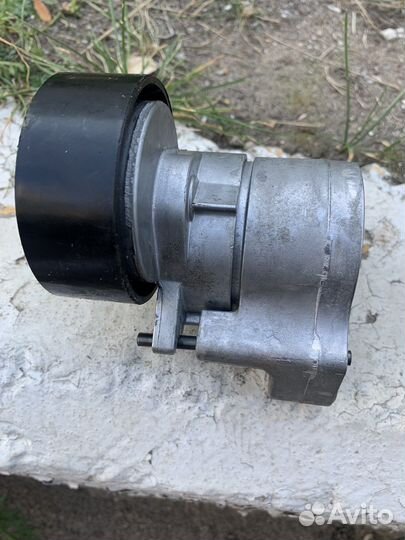 Натяжной ролик Лансер 10