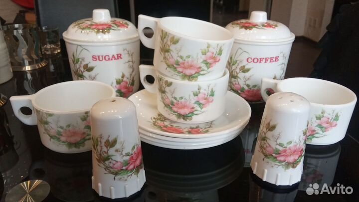 Блюдо и Посуда из пластика