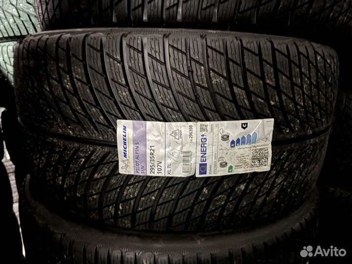 Michelin Pilot Alpin 5 265/40 R21 и 295/35 R21 107V