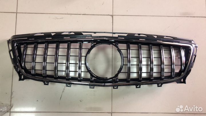 Решётка w218 CLS