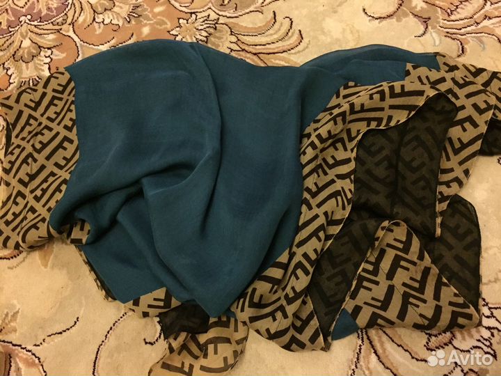 Шарфы, б/у. муж полу не отвечаю