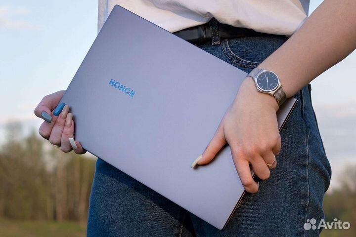 Honor MagicBook 15 (R5/Vega 7/16GB/512GB)