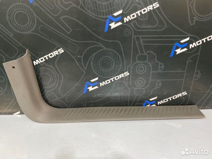 Накладка на порог передняя правая Chevrolet