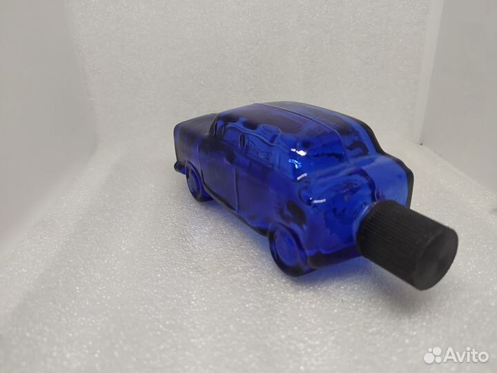 Автомобиль флакон от одеколона