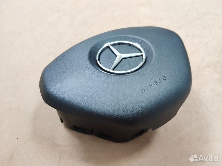 Заглушка крышка накладка Mercedes C