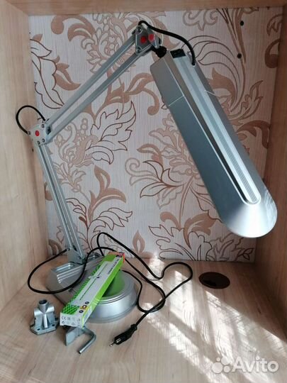 Светильник настольный