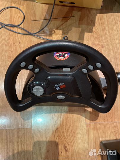 Игровой руль и педали
