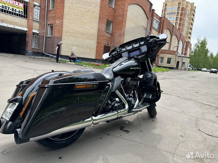 Harley-Davidson Street Glide CVO 2017 года