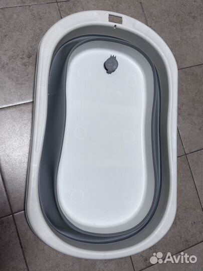 Ванночка для купания новорожденного