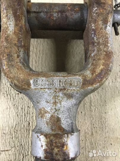 Буксировочный крюк renault magnum, man