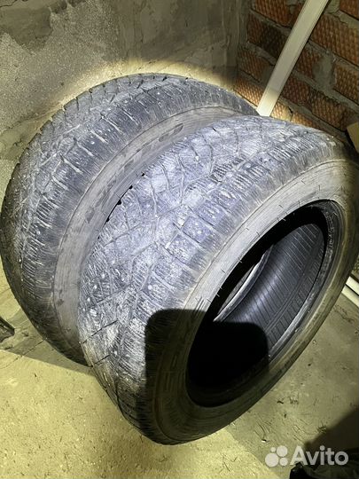 Nitto Therma Spike 235/60 R18 107T