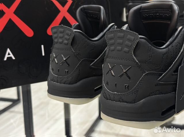 Кроссовки Kaws x Nike Air Jordan 4 Retro