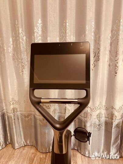 Велотренажер Technogym Recline Personal