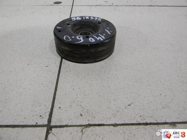 Ролик натяжителя ремня
