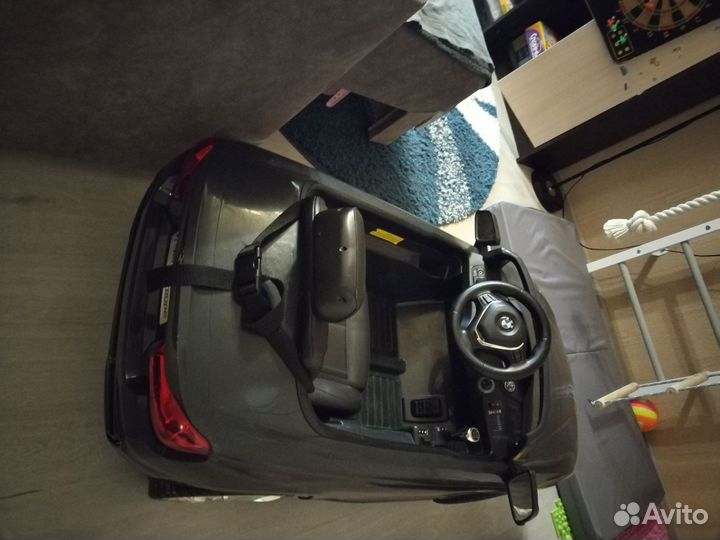 Детский автомобиль на аккумуляторе