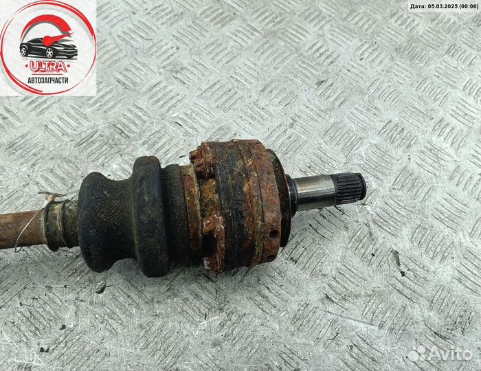 Полуось задняя б/у Mercedes W202 (C)