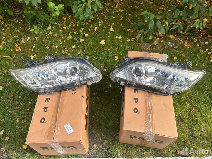 Фары на Toyota Rav4