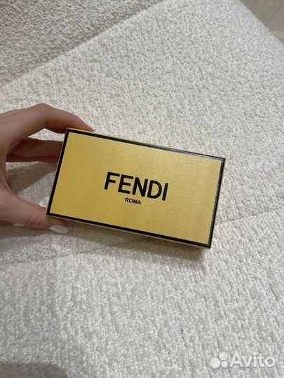 Подарок девушке от Fendi оригинал