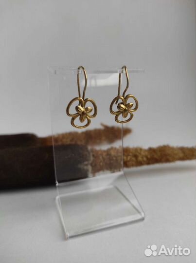 Винтажные серьги, камень корунд