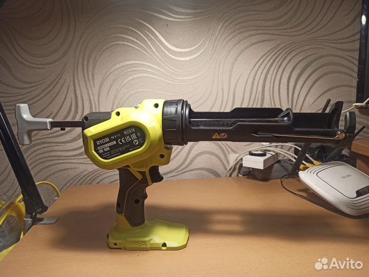 Пистолет для герметика Ryobi RCG18