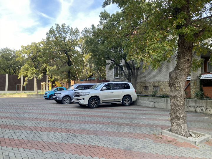 2-к. квартира, 116 м², 1/9 эт.