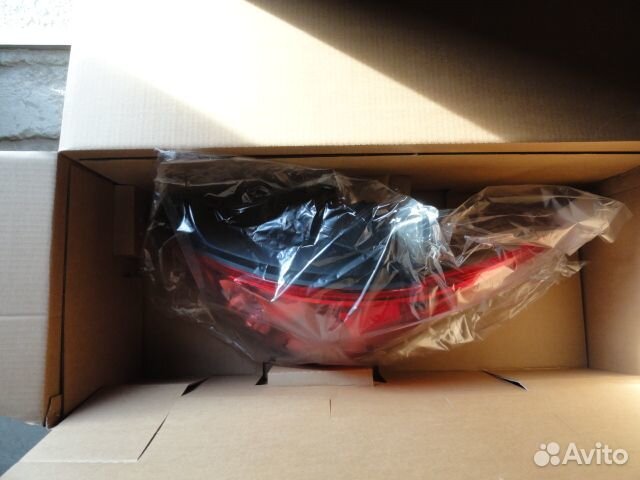 Tiida (5 ) Фонарь задний внешний правый (5 дв) (De