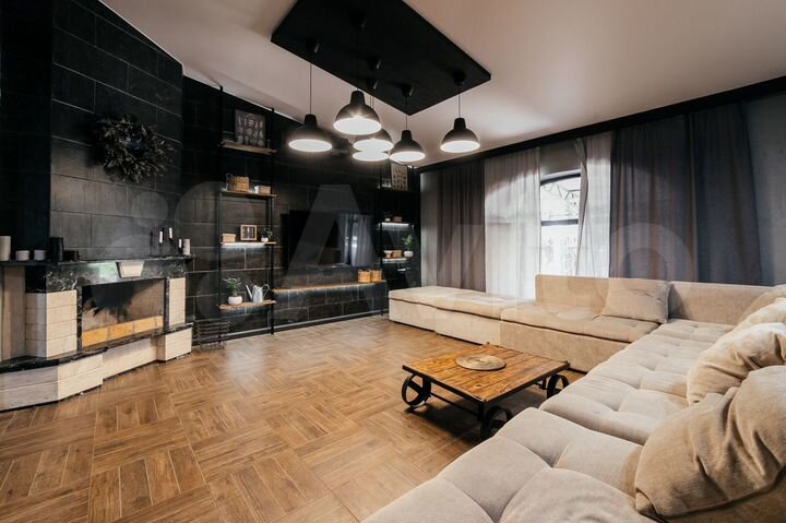 Коттедж 385 м² на участке 15 сот.