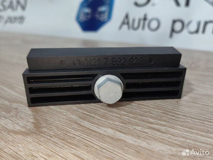 Планка акб Bmw 5 F10 N52B25 2011