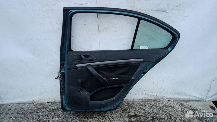 Дверь задняя правая skoda octavia A5 2004