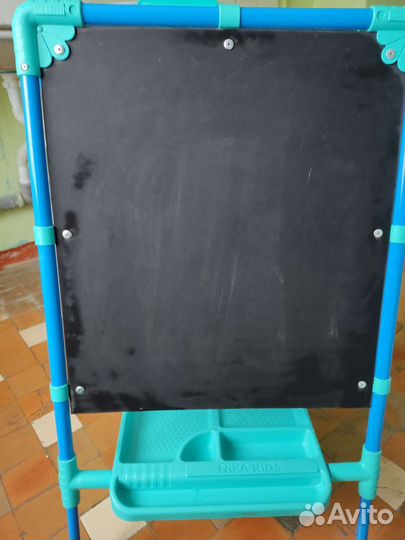 Мольберт растущий