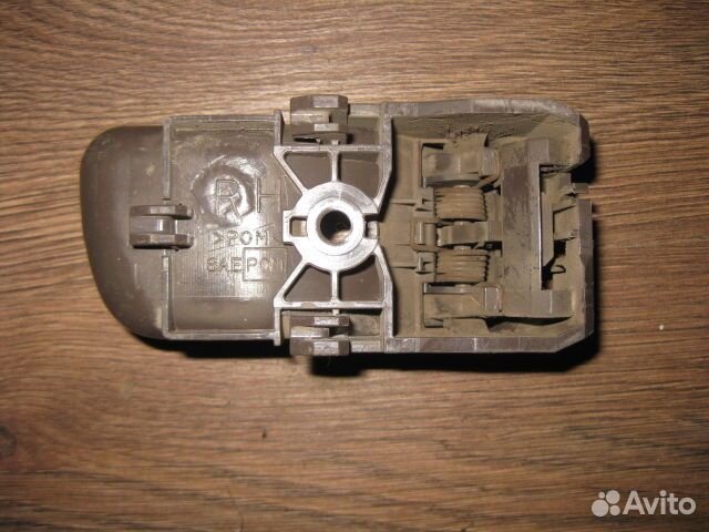 Ручка двери передней внутренняя правая Nissan Bluebird U14 (1996–2001)